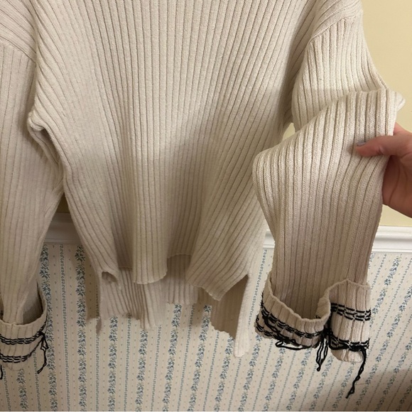 Zara Ribbed Sweater - Picture 5 of 7